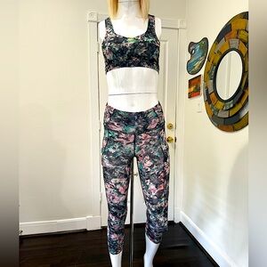 LULULEMON, sports bra and 3/4 leggings set, coral, teal and black abstract sz S